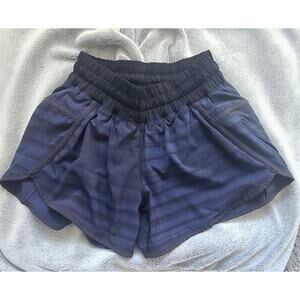 Lululemon Navy Running Shorts Women’s Size 6 Athletic Lightweight